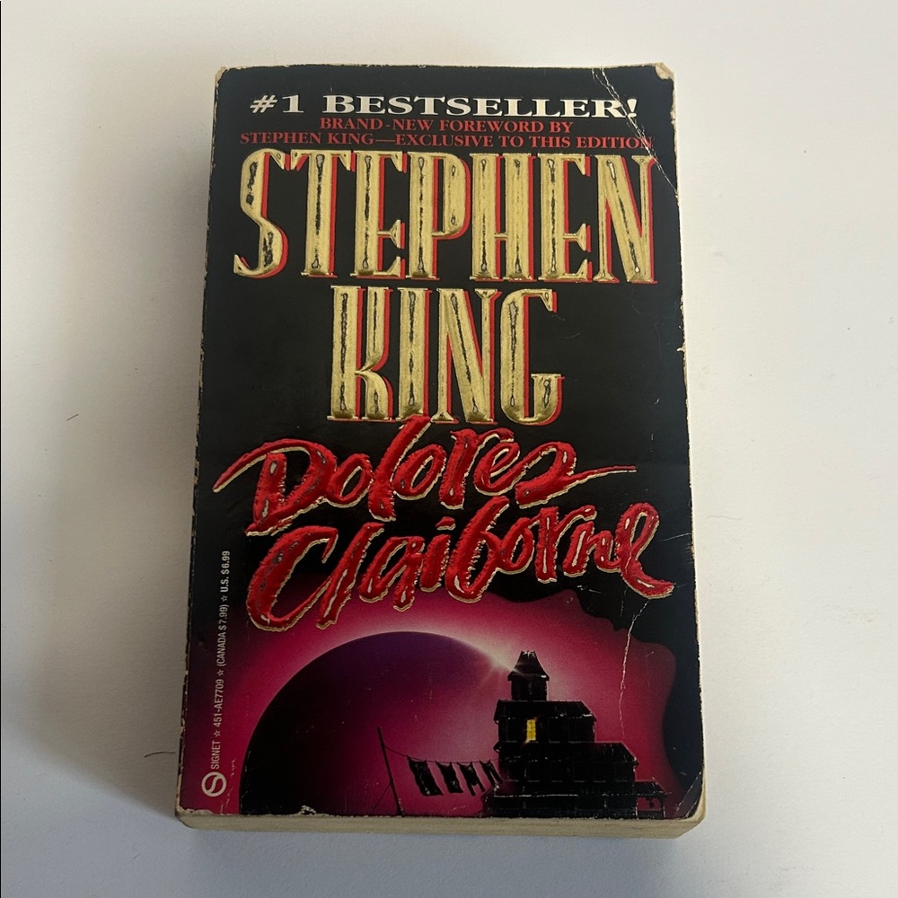 Stephen King 'Dolores Claiborne' Paperback - Black and Red